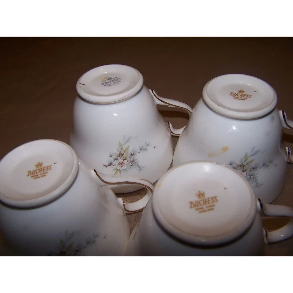 Duchess Fine Bone‎ China Made in England Set of 4 cups